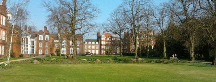 Newnham College is one of Cambridge University colleges.