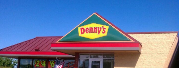 Denny's is one of Locais curtidos por Shyloh.