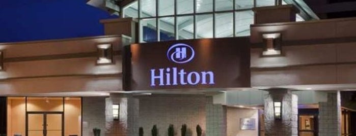 Hilton Raleigh North Hills is one of Lugares favoritos de Ashley.
