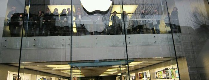 Apple Große Bockenheimer Straße is one of Frankfurt, Germany.