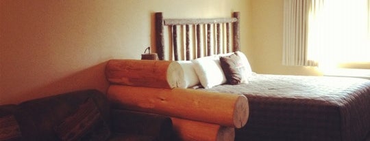 Whitefish Lodge & Suites is one of Posti che sono piaciuti a Randee.