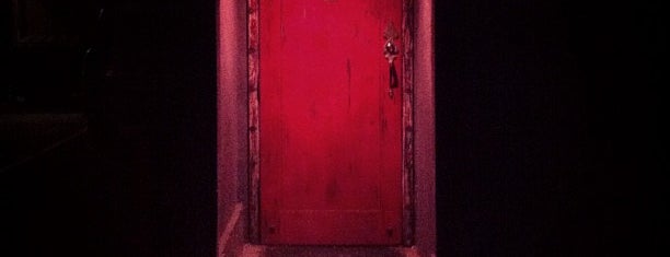 The Red Door is one of easyspeaks.