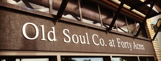 Old Soul at 40 Acres is one of Lugares favoritos de Jason.