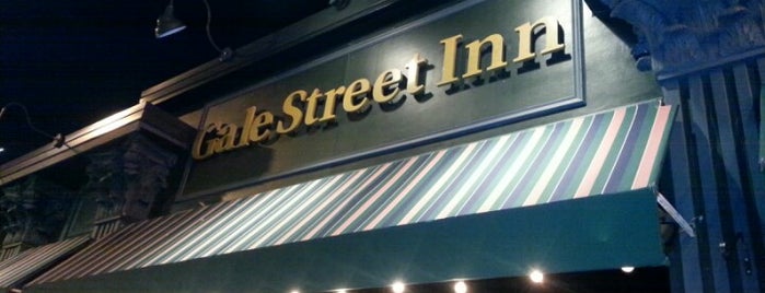 Gale Street Inn is one of Tempat yang Disukai Kara.