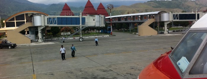 Sentani International Airport (DJJ) is one of All About Holiday!.