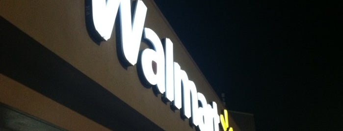 Walmart Supercenter is one of Donna Leigh'in Beğendiği Mekanlar.
