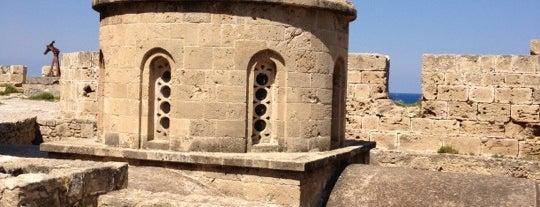 Kyrenia Castle is one of Tempat yang Disimpan Hulya.