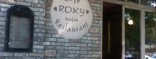 Café Roxy is one of สถานที่ที่ Hanna ถูกใจ.