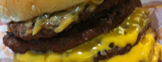 Burger King is one of Locais curtidos por Chris.