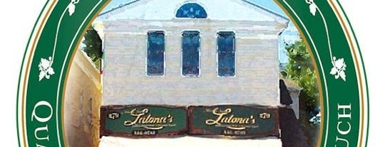 Latona's Specialties is one of A'nın Kaydettiği Mekanlar.