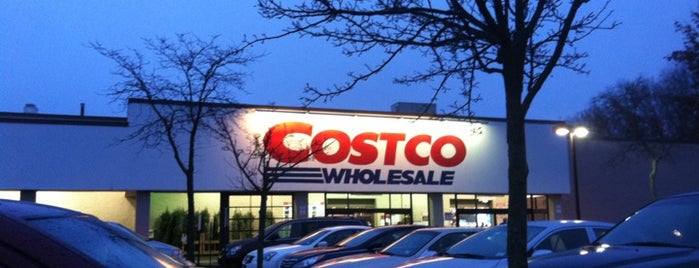 Costco is one of Tempat yang Disukai Joseph.
