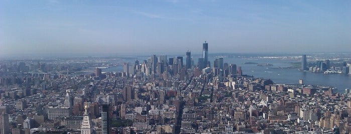 ตึกเอ็มไพร์สเตต is one of New York City Tourists' Hits.