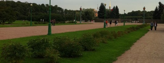 Field of Mars is one of All Museums in S.Petersburg - Все музеи Петербурга.
