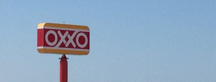 Oxxo (Boulevard) is one of Orte, die Luis gefallen.