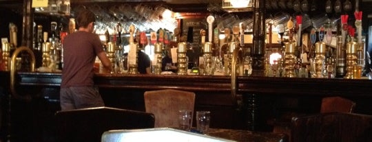 Draught House Pub & Brewery is one of สถานที่ที่บันทึกไว้ของ Jackie.