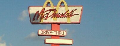 McDonald's is one of สถานที่ที่ Miriam ถูกใจ.