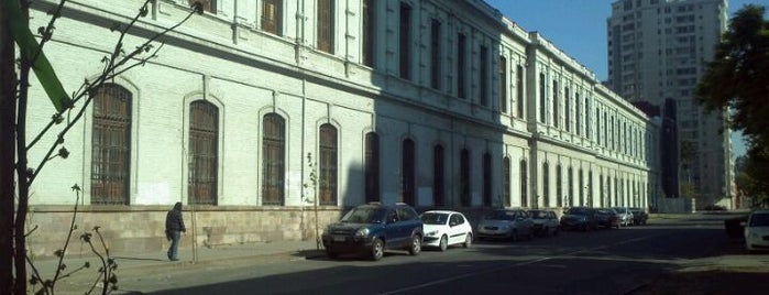 Museo Histórico y Militar de Chile is one of Local guide Santiago downtown west. Chile.