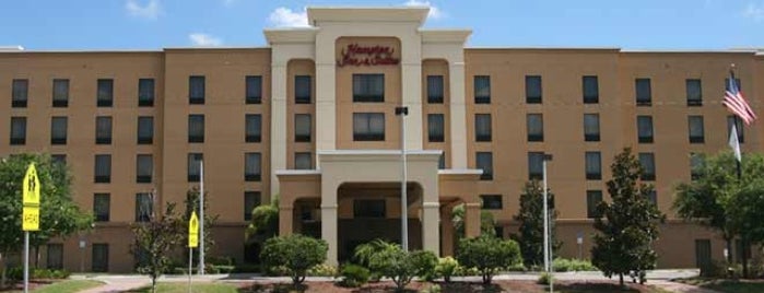 Hampton Inn & Suites is one of สถานที่ที่ Justin ถูกใจ.