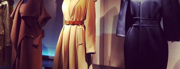 Max Mara Coats is one of Москва.