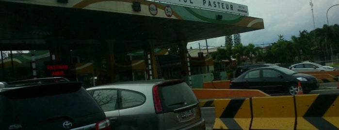 Pasteur Toll Gate is one of Menghapus Jejakmu...