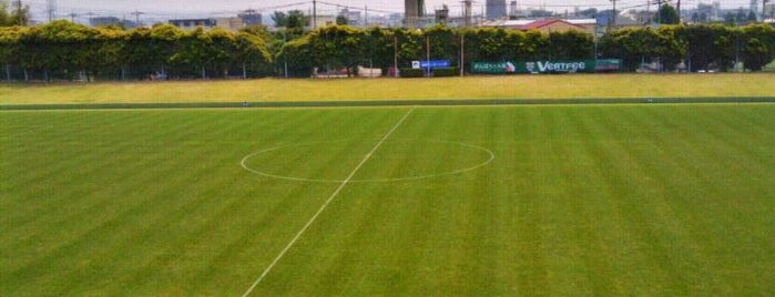 アースケア敷島サッカー・ラグビー場 is one of Jリーグで使用されるスタジアム一覧.