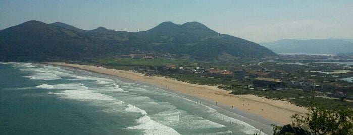 Playa El Brusco is one of Playas de Cantabria.