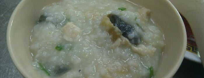 Tho Yuen Restaurant (桃园茶楼) is one of Lugares favoritos de Melvin.