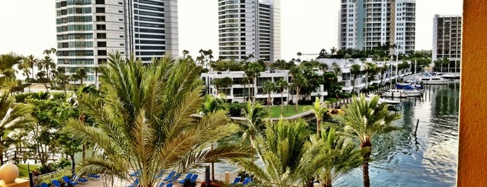 The Ritz-Carlton, Sarasota is one of Posti salvati di Josh™ ↙.
