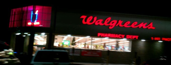 Walgreens is one of สถานที่ที่ Mike ถูกใจ.