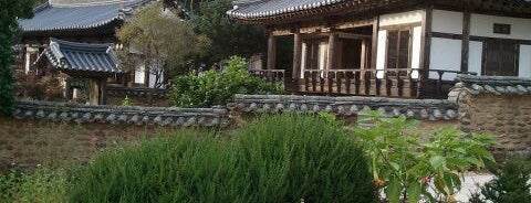 군자마을 is one of 경상북도의 게스트하우스/Guesthouses in North Gyeongsang Area.