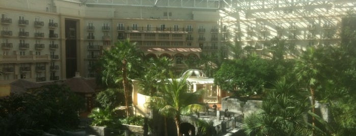 Everglades Atrium is one of Derrick’s Liked Places.