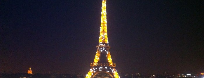 Menara Eiffel is one of Lugares en el Mundo!!!!.