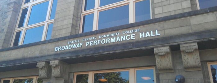Broadway Performance Hall is one of Lieux sauvegardés par Chavi.