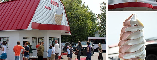 Red's Dairy Freeze is one of Lugares favoritos de Dana.
