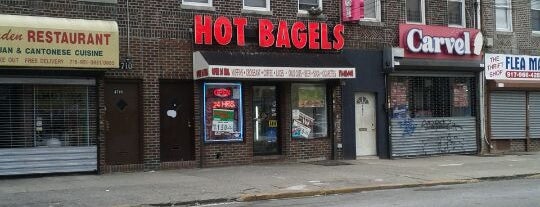 Hot Bagels is one of Lugares favoritos de Lover.