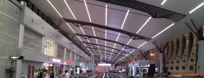 Da Nang International Airport is one of Orte, die Isabel gefallen.
