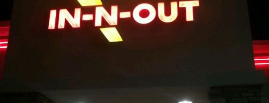 In-N-Out Burger is one of Lugares favoritos de Joey.