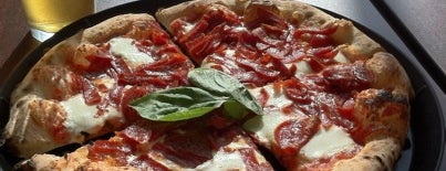 Hard Knox Pizzeria is one of Knoxville Restaurants that I want to try.