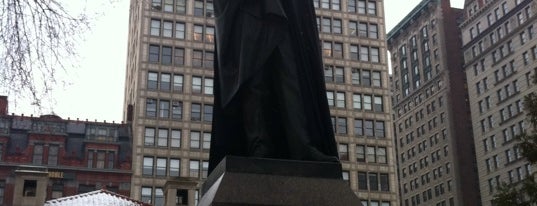 Abraham Lincoln Statue is one of New York to-do list.