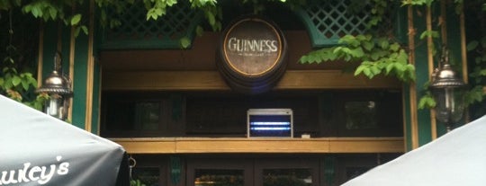 McCawley's Irish Pubs is one of гонконг.