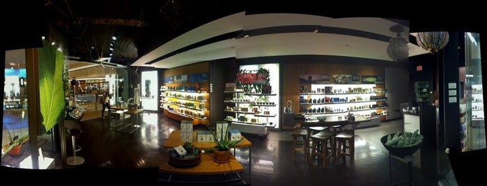 Aveda Experience Center is one of Vicky : понравившиеся места.