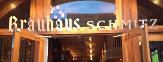 Brauhaus Schmitz is one of Orte, die Campbell gefallen.