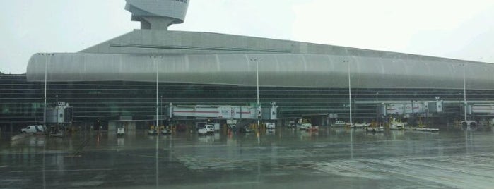 Aeropuerto Internacional de Miami (MIA) is one of Airports - worldwide.