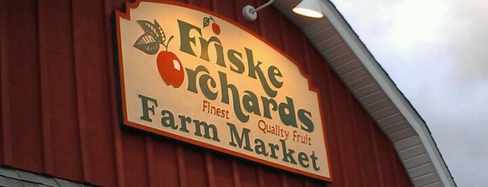 Friske Orchards Farm Market is one of Locais curtidos por Doc.