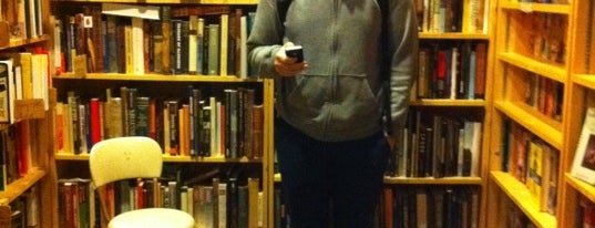 Bibliohead Bookstore is one of Lieux qui ont plu à Mitch.