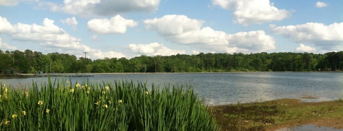 Sportsman Lake is one of Tempat yang Disukai Melanie.