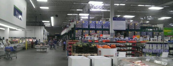 Sam's Club is one of Recycle Hotspots.