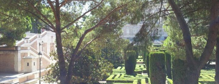 Jardines de Sabatini is one of 101 sitios que ver en Madrid antes de morir.