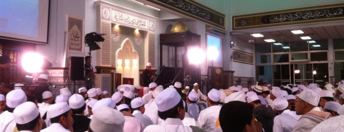 Masjid Mu'adz Bin Jabal is one of Masjid & Surau.