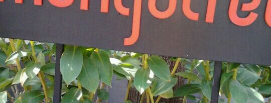 Mango Tree (แม็งโกทรี) is one of Bangkook.